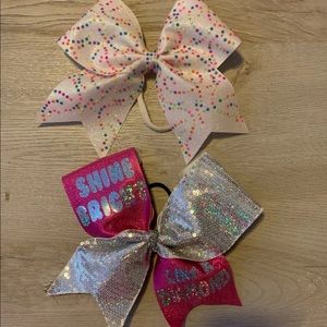 Large Bows